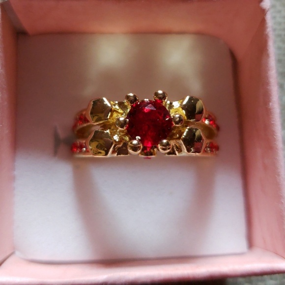 New Gold Plated ,Red Crystal ring size 8 - Picture 2 of 8